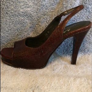 Peep toe Donald Pliner heels